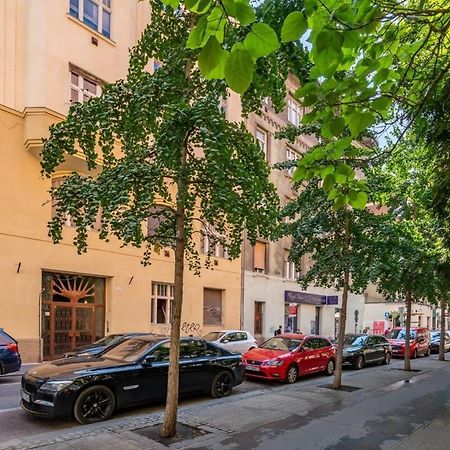 Mini Ultra Central Studio Budapest Exterior photo